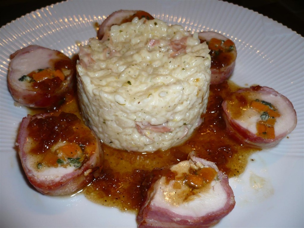 Risotto with parma ham and lemon thyme (Jamie Oliver), chicken breast stuffed with sage and sweet potatoes and wrapped in bacon (a contestant on Master Chef, although done by guessing), and sherry sauce (my own recipe)